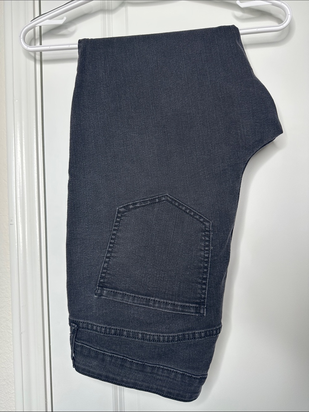 Old Navy Dark Charcoal Super Skinny Women’s Jeans